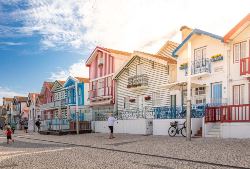 Exploring the Charm of Aveiro: Portugal’s Enchanting Venice