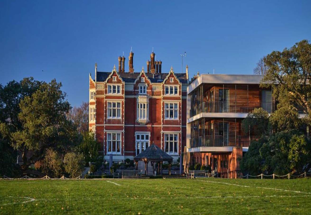 Colchester Five-Star Hotel Recommendations: Enjoying Luxury and Comfort
